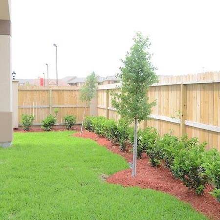 Palace Inn Sam Houston Race Park מראה חיצוני תמונה