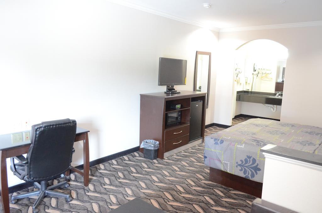 Palace Inn Sam Houston Race Park חדר תמונה