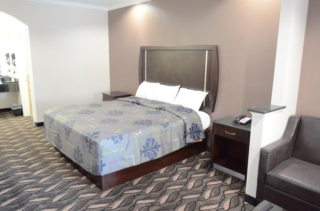 Palace Inn Sam Houston Race Park חדר תמונה