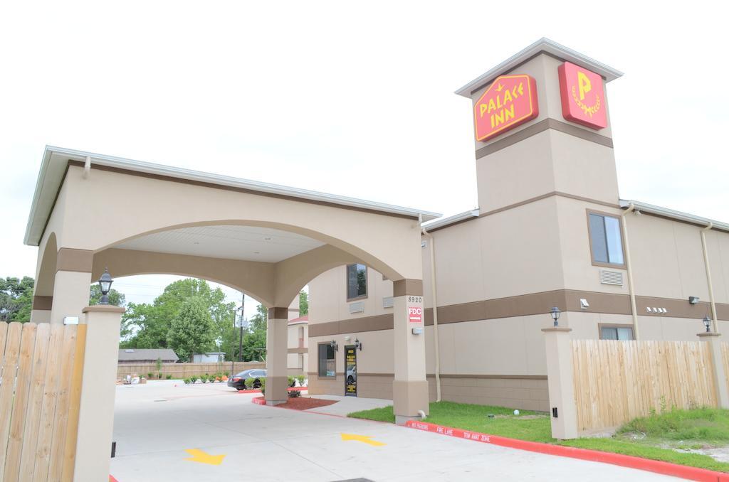 Palace Inn Sam Houston Race Park מראה חיצוני תמונה