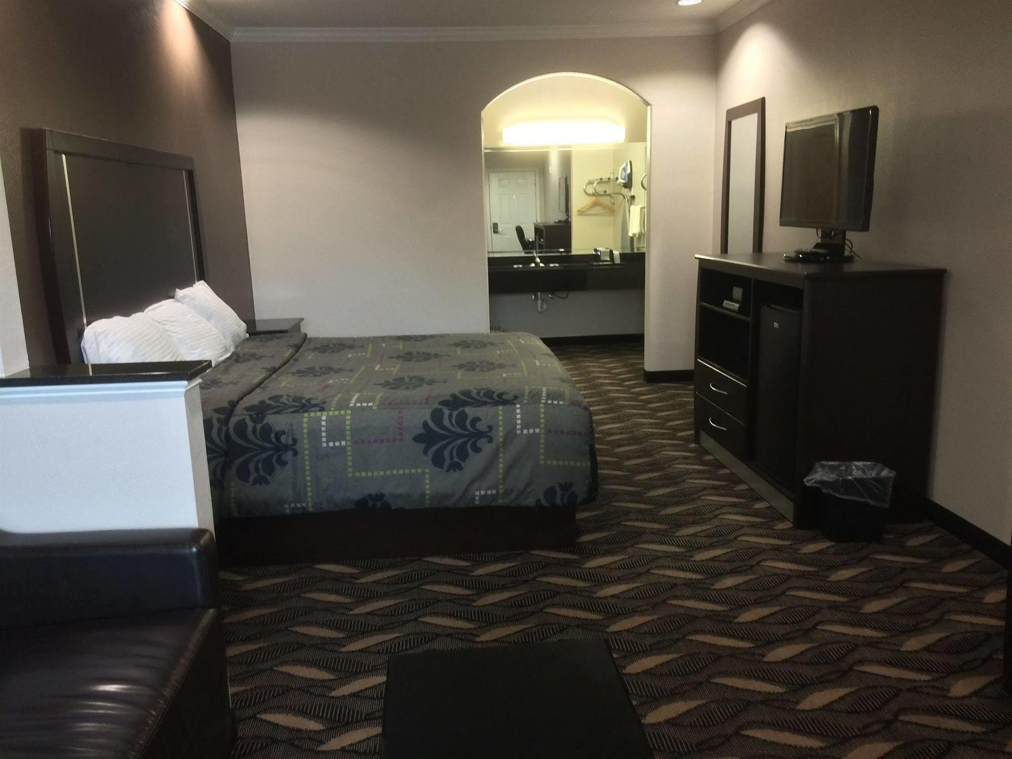 Palace Inn Sam Houston Race Park מראה חיצוני תמונה