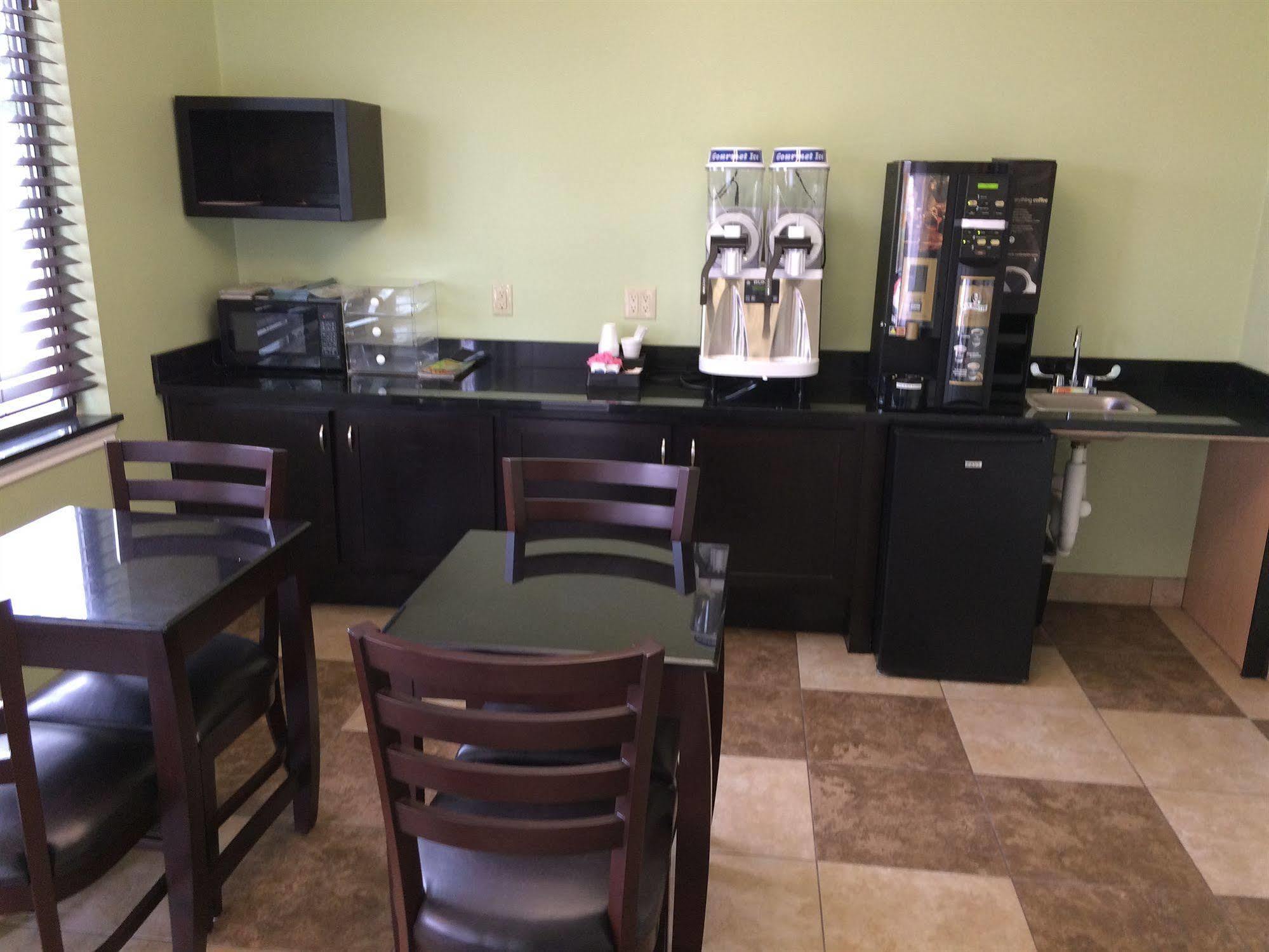 Palace Inn Sam Houston Race Park מראה חיצוני תמונה